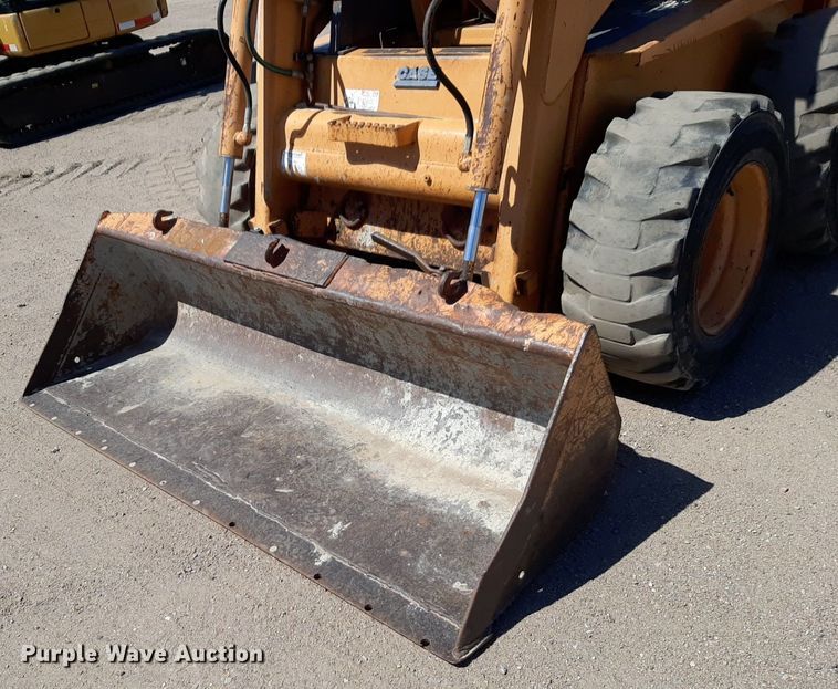 image for item DQ6972 2001 Case 1845C skid steer loader