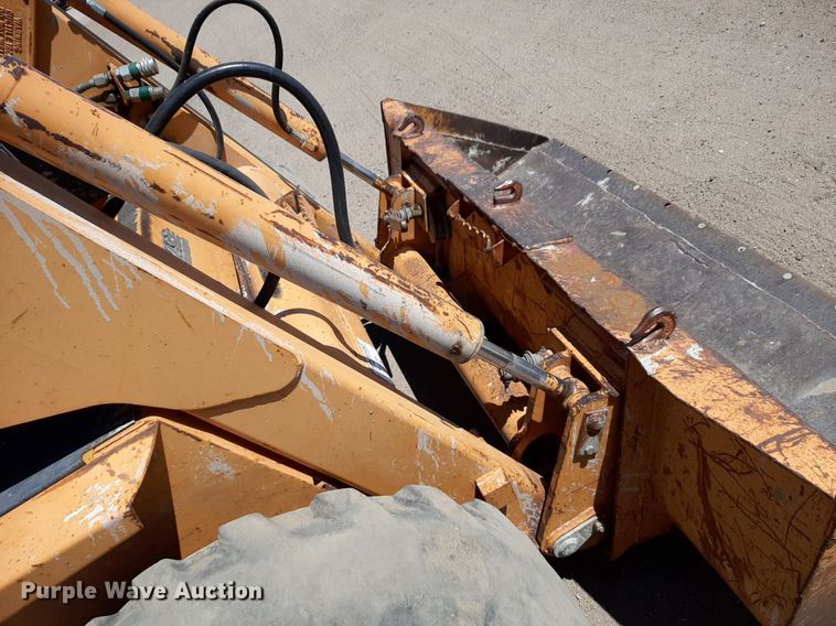 image for item DQ6972 2001 Case 1845C skid steer loader