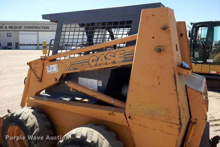 image for item DQ6972 2001 Case 1845C skid steer loader