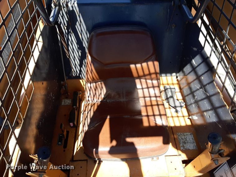 image for item DQ6972 2001 Case 1845C skid steer loader