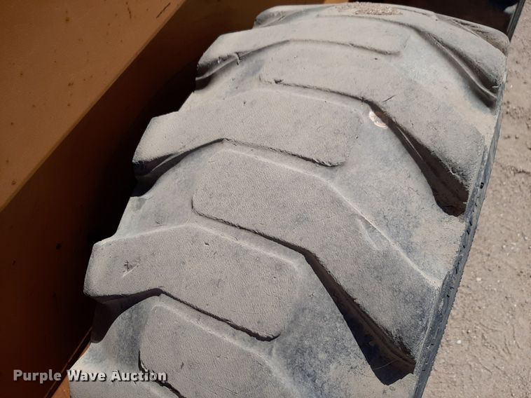 image for item DQ6972 2001 Case 1845C skid steer loader