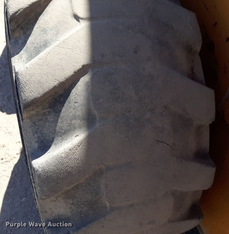 image for item DQ6972 2001 Case 1845C skid steer loader