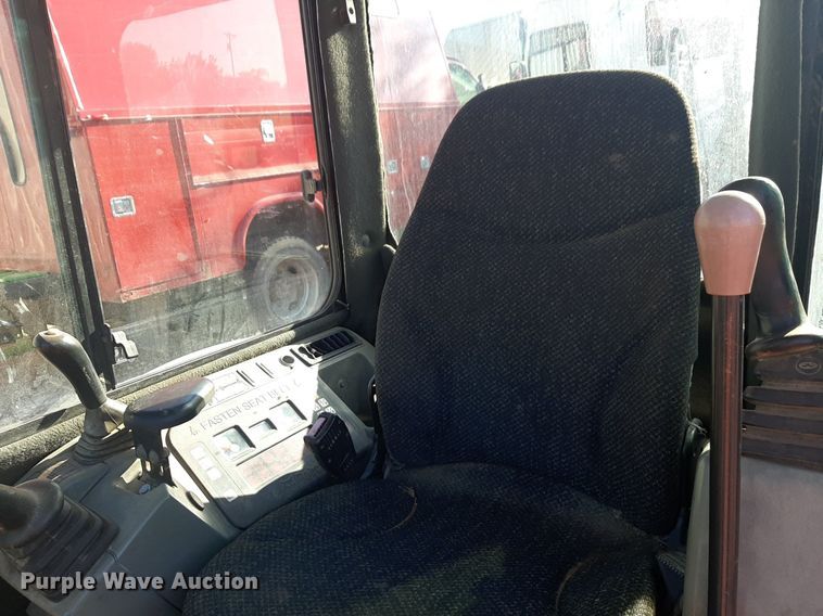 image for item DQ6999 2011 Bobcat E32 mini excavator