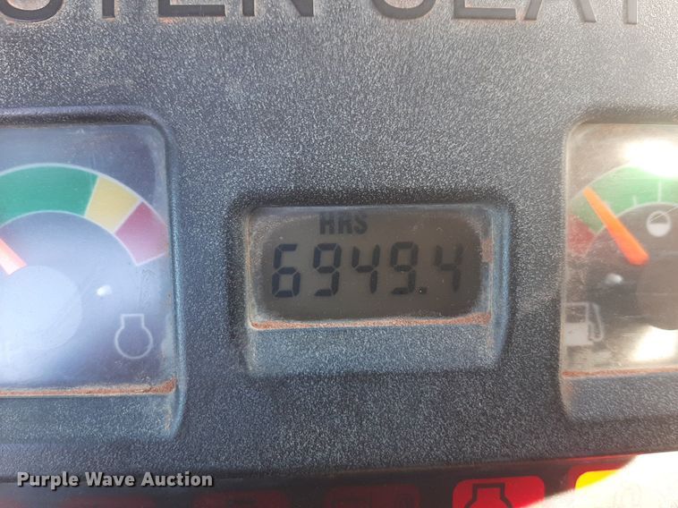 image for item DQ6999 2011 Bobcat E32 mini excavator