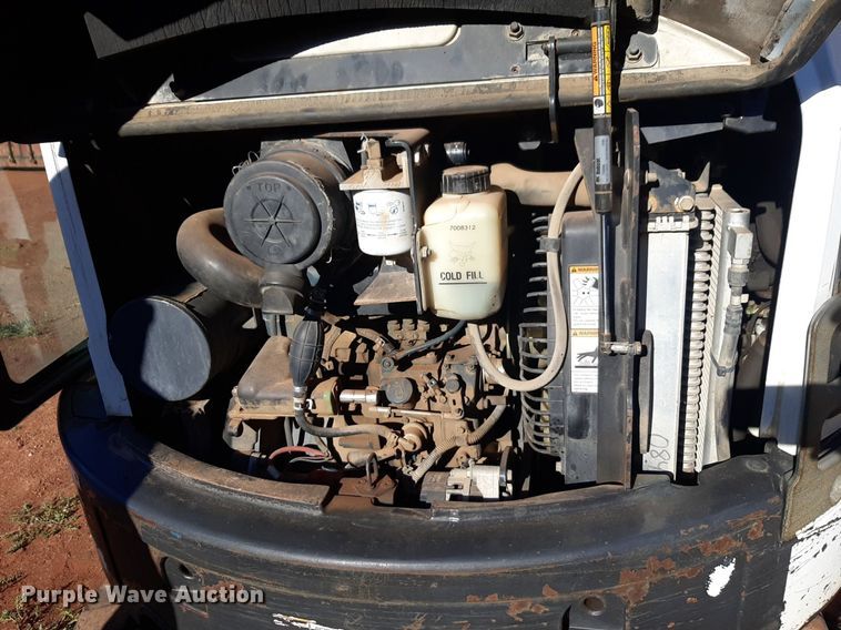 image for item DQ6999 2011 Bobcat E32 mini excavator