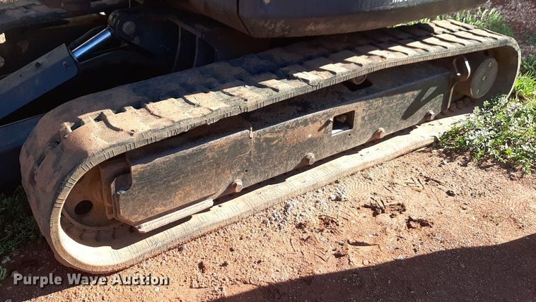 image for item DQ6999 2011 Bobcat E32 mini excavator