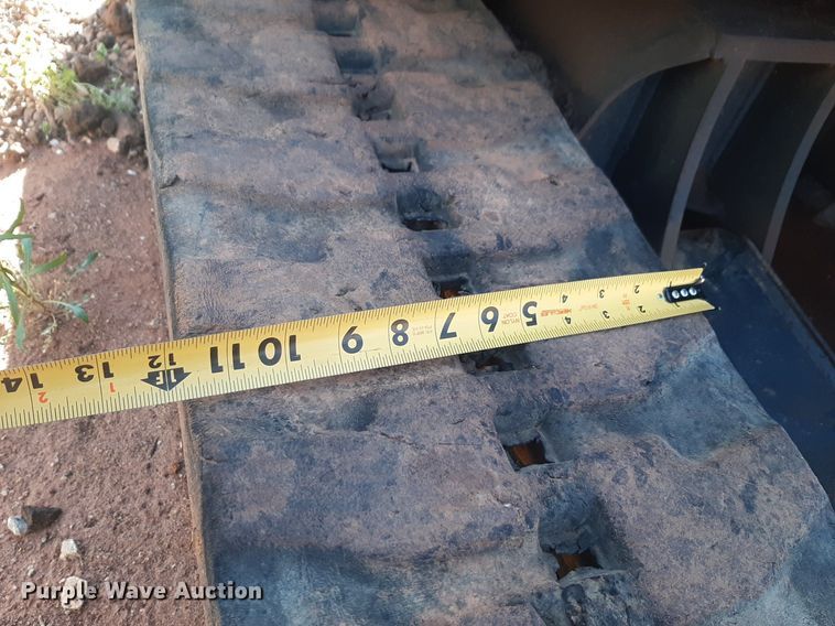 image for item DQ6999 2011 Bobcat E32 mini excavator