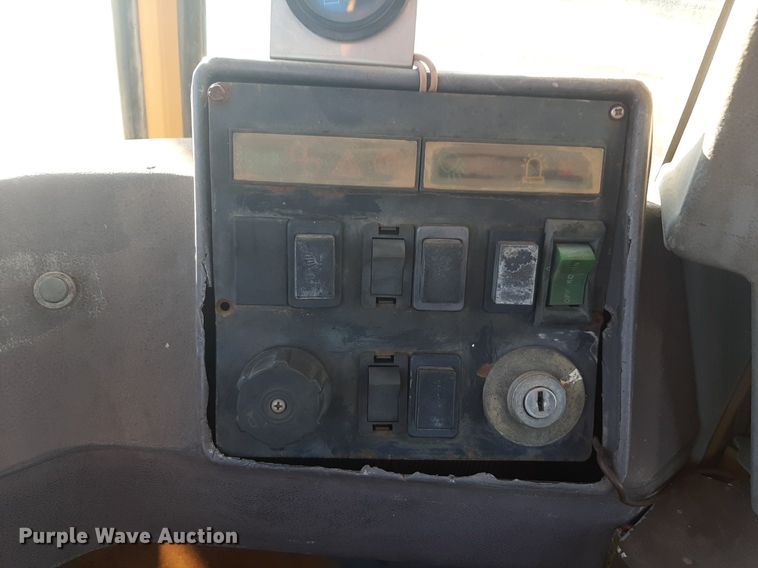 image for item DQ7000 Fiat-Allis wheel loader