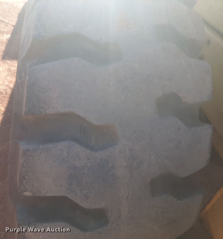 image for item DQ7000 Fiat-Allis wheel loader