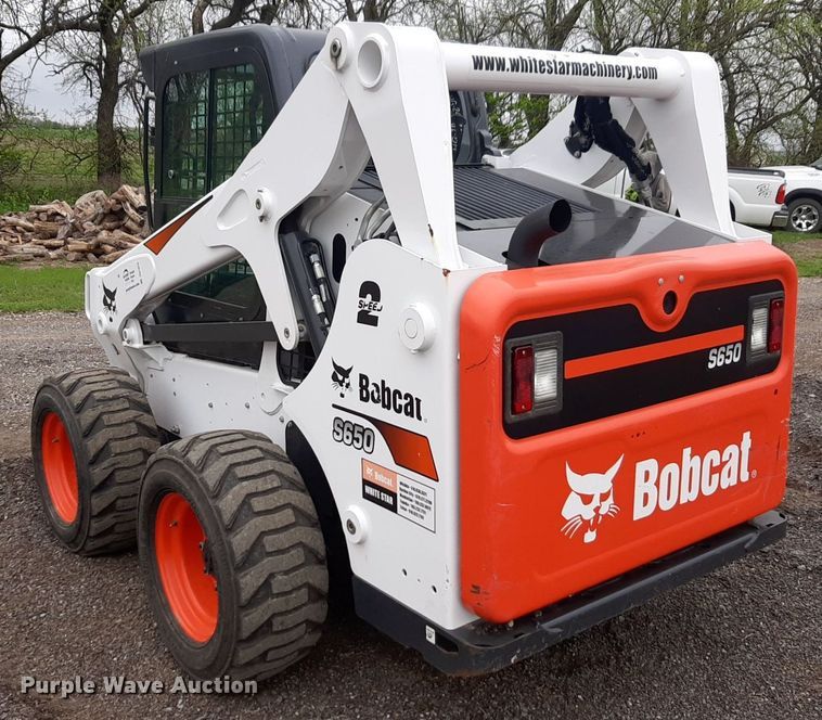 image for item DQ7015 2019 Bobcat S650 skid steer loader