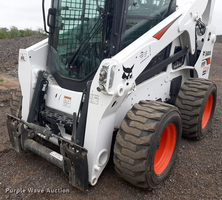 image for item DQ7015 2019 Bobcat S650 skid steer loader