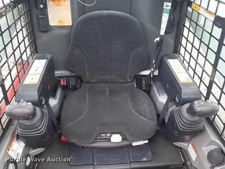 image for item DQ7015 2019 Bobcat S650 skid steer loader