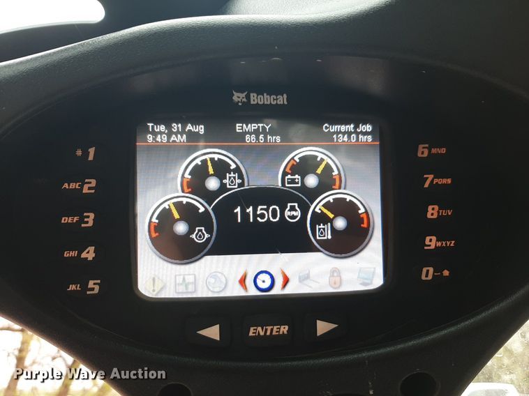 image for item DQ7015 2019 Bobcat S650 skid steer loader