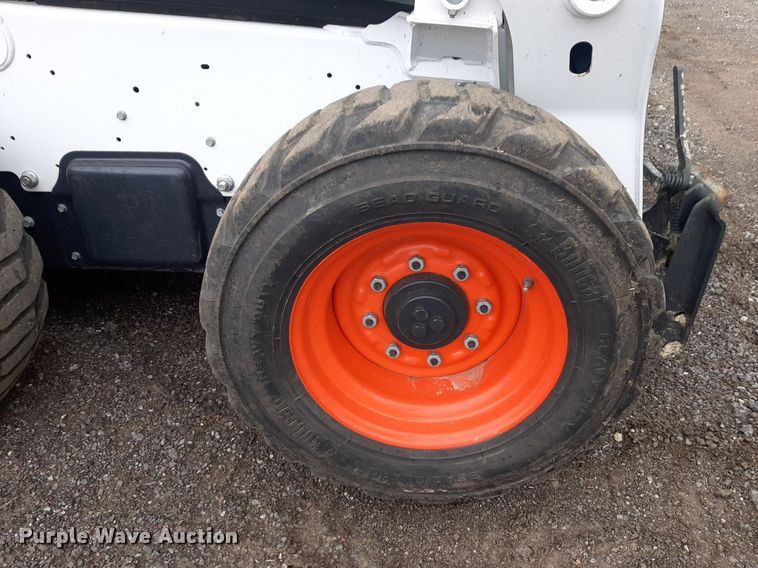 image for item DQ7015 2019 Bobcat S650 skid steer loader