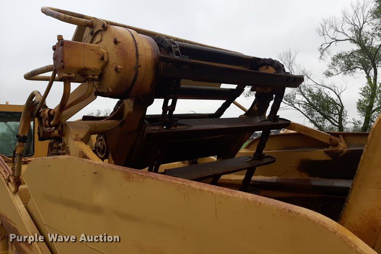image for item DQ7021 1977 Caterpillar 613B elevating scraper