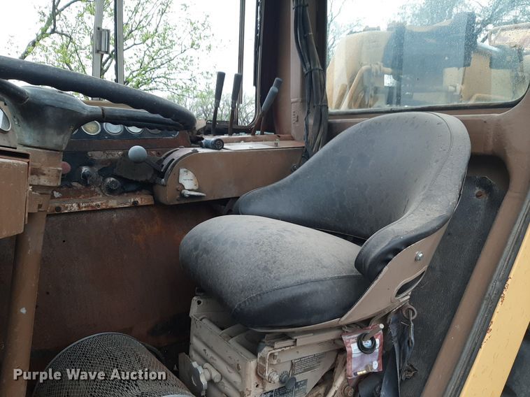 image for item DQ7021 1977 Caterpillar 613B elevating scraper