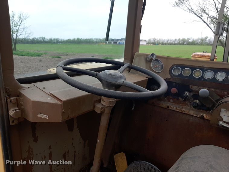 image for item DQ7021 1977 Caterpillar 613B elevating scraper