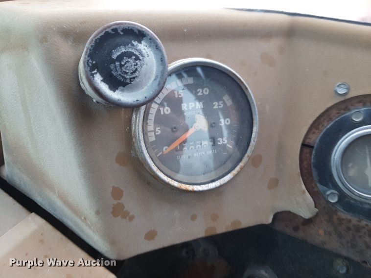 image for item DQ7021 1977 Caterpillar 613B elevating scraper