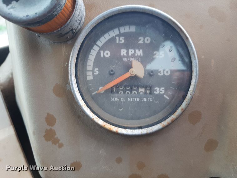 image for item DQ7021 1977 Caterpillar 613B elevating scraper