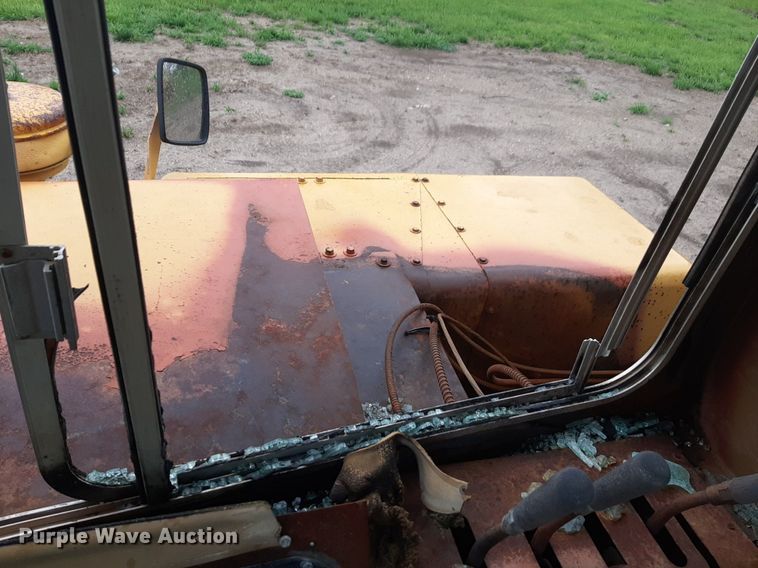 image for item DQ7021 1977 Caterpillar 613B elevating scraper