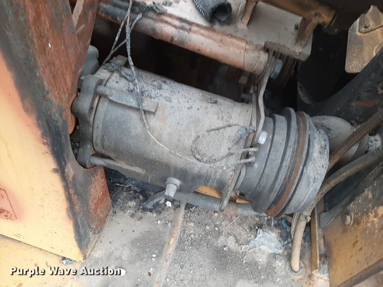 image for item DQ7021 1977 Caterpillar 613B elevating scraper