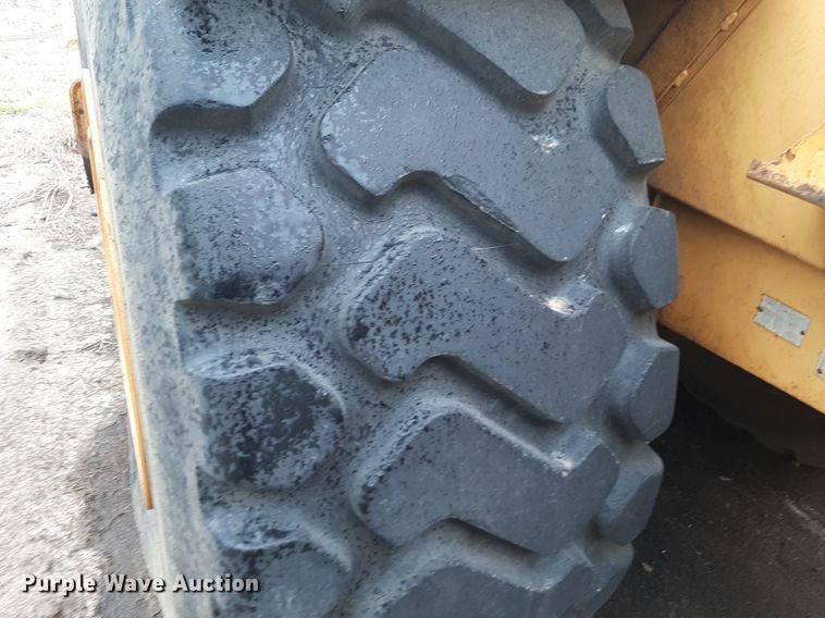 image for item DQ7021 1977 Caterpillar 613B elevating scraper