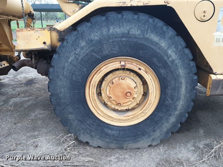 image for item DQ7021 1977 Caterpillar 613B elevating scraper