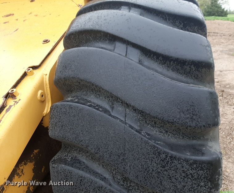 image for item DQ7021 1977 Caterpillar 613B elevating scraper