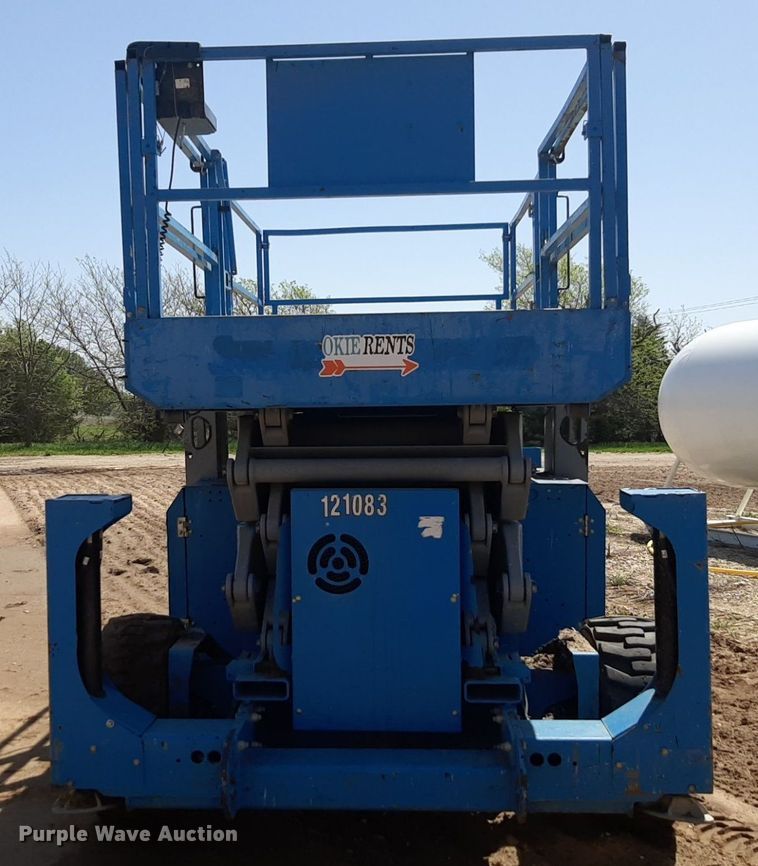 image for item DQ7028 2013 Genie GS-4390 RT scissor lift