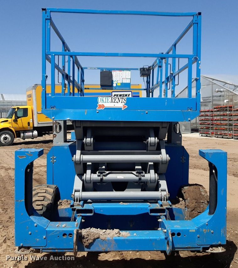 image for item DQ7028 2013 Genie GS-4390 RT scissor lift