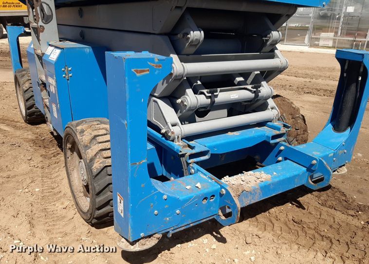 image for item DQ7028 2013 Genie GS-4390 RT scissor lift