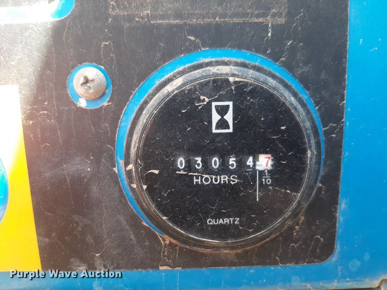 image for item DQ7028 2013 Genie GS-4390 RT scissor lift