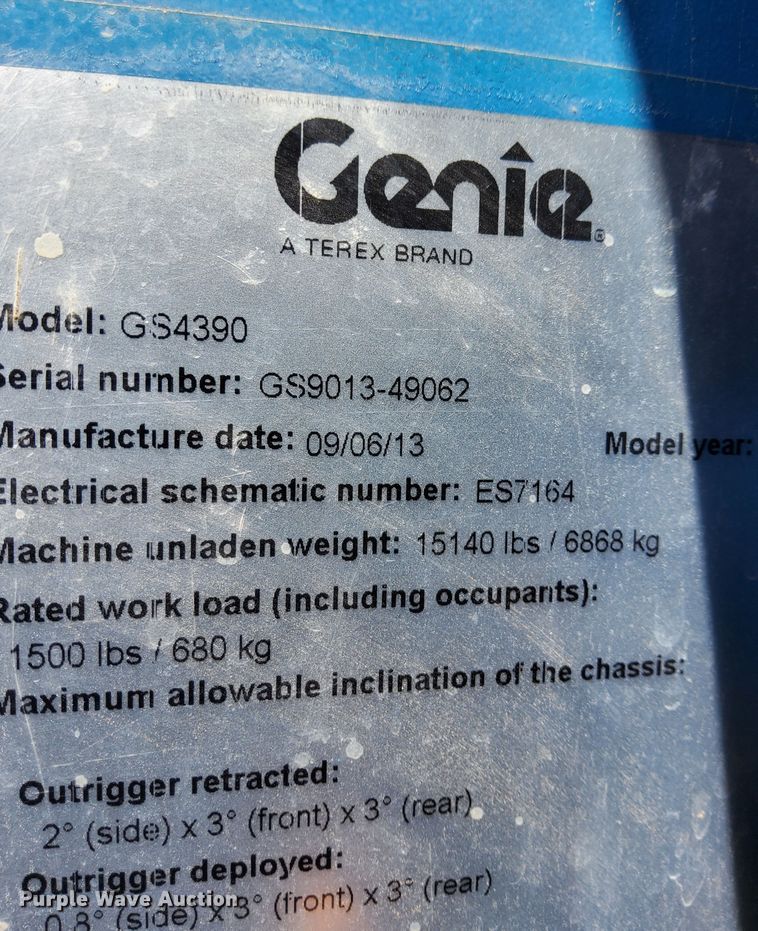 image for item DQ7028 2013 Genie GS-4390 RT scissor lift