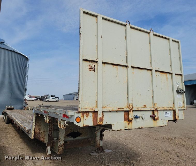 image for item DR4284 1995 Fontaine drop deck equipment trailer