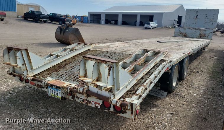 image for item DR4284 1995 Fontaine drop deck equipment trailer