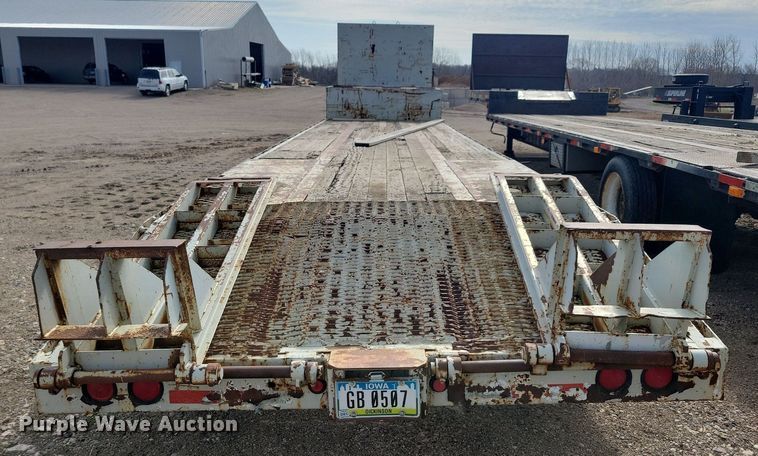 image for item DR4284 1995 Fontaine drop deck equipment trailer