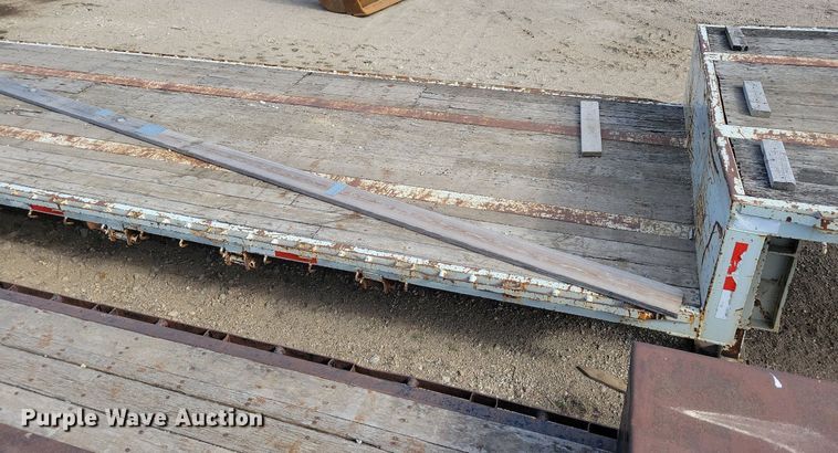 image for item DR4284 1995 Fontaine drop deck equipment trailer