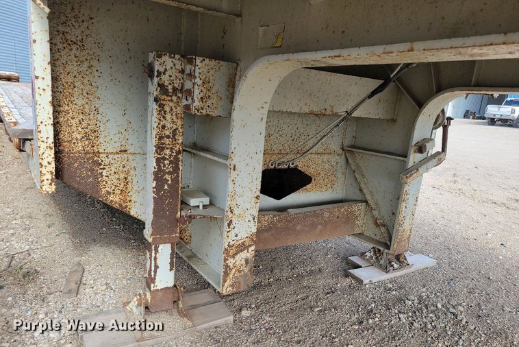 image for item DR4284 1995 Fontaine drop deck equipment trailer