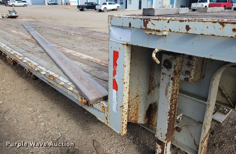 image for item DR4284 1995 Fontaine drop deck equipment trailer