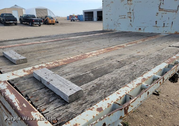image for item DR4284 1995 Fontaine drop deck equipment trailer