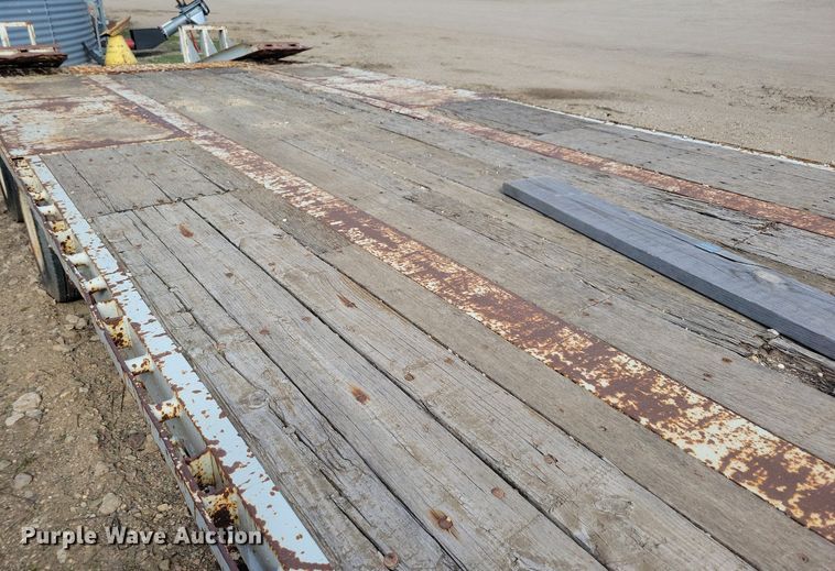 image for item DR4284 1995 Fontaine drop deck equipment trailer