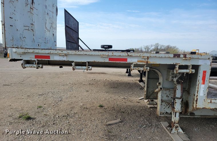 image for item DR4284 1995 Fontaine drop deck equipment trailer