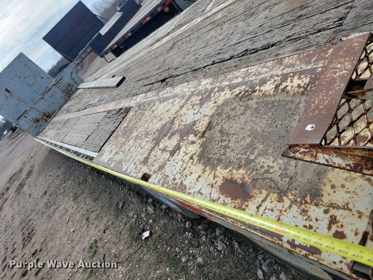 image for item DR4284 1995 Fontaine drop deck equipment trailer