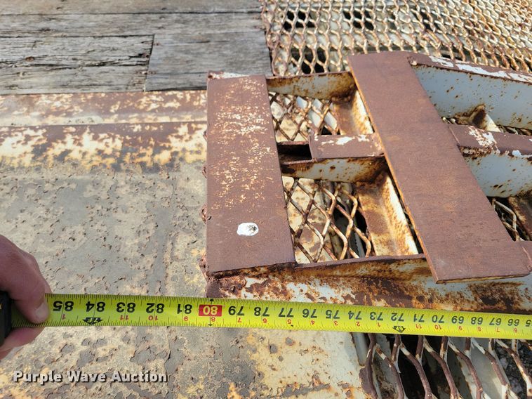 image for item DR4284 1995 Fontaine drop deck equipment trailer