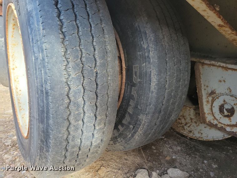 image for item DR4284 1995 Fontaine drop deck equipment trailer