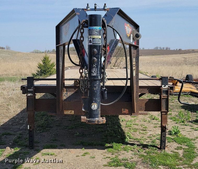 image for item DR4287 2017 H & H FD306 equipment trailer