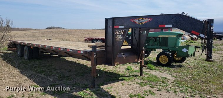 image for item DR4287 2017 H & H FD306 equipment trailer