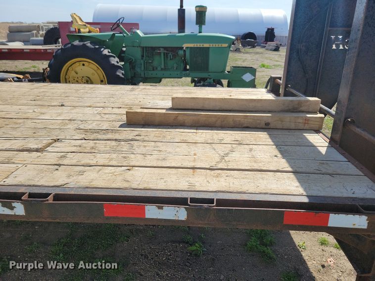 image for item DR4287 2017 H & H FD306 equipment trailer