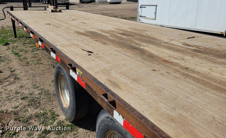image for item DR4287 2017 H & H FD306 equipment trailer