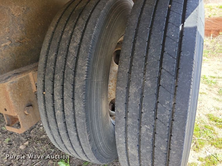 image for item DR4287 2017 H & H FD306 equipment trailer